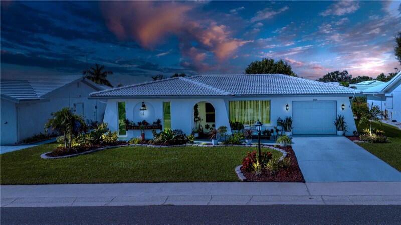 Building Photo - 3906 Chinaberry Rd