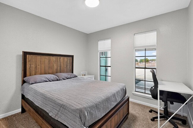 Building Photo - 5501 Purple Sage Dr