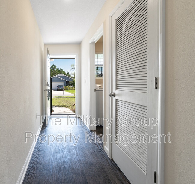 Building Photo - 15668 Strawberry Roan Ct