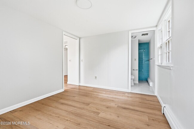 Building Photo - 638 Overton Pl
