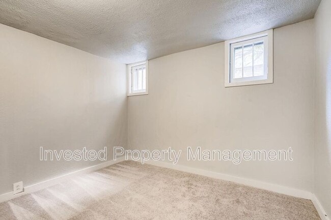 Building Photo - 2135 S Downing St