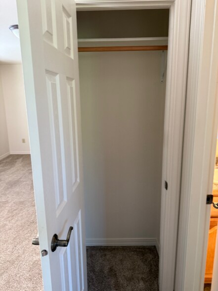 Building Photo - 3952 Houk Way