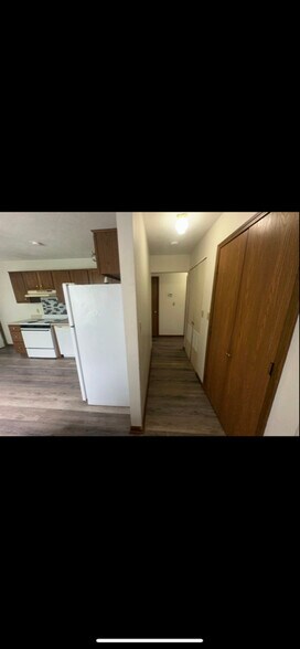 Building Photo - 262 3rd St