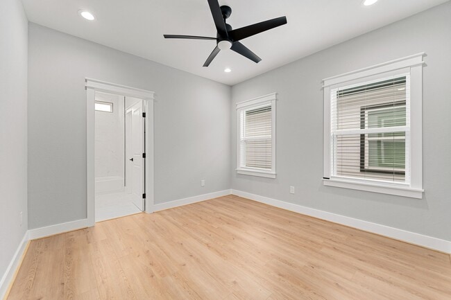 Building Photo - 6480 T C Jester Blvd