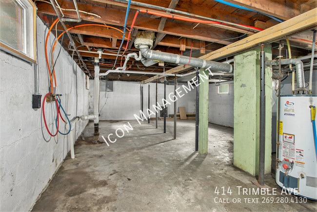 Building Photo - 414 Trimble Ave