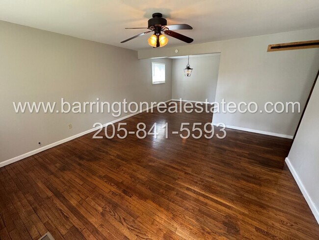 Building Photo - 2856 Valley View Cir