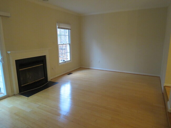 Building Photo - 13671 Cedar Creek Ln