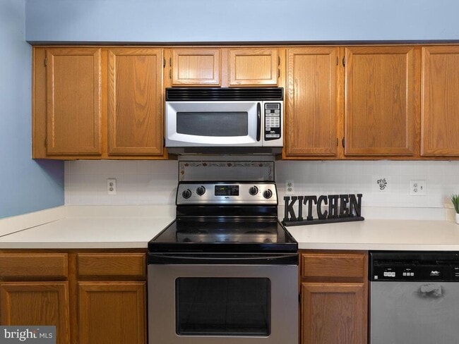 Building Photo - 8792 Grasmere Ct
