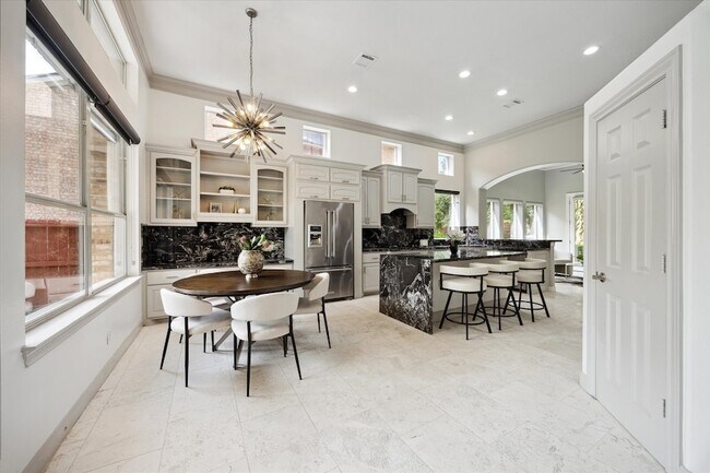 Building Photo - 5826 Santa Fe Springs Dr