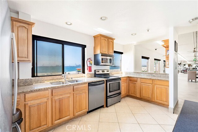 Building Photo - 1750 E Ocean Blvd