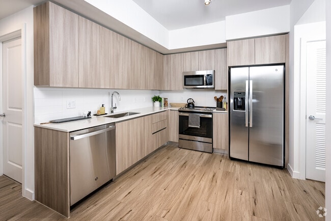 Building Photo - 625 W 71st Pl