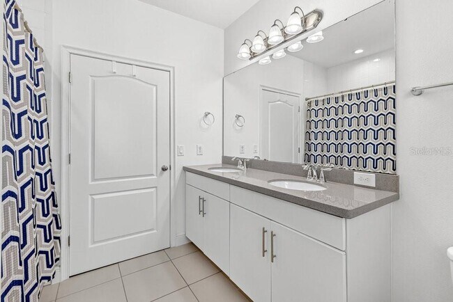 Building Photo - 8443 Karrer Ter