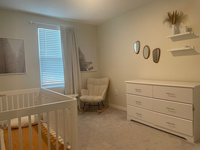 Building Photo - 1308 Drake Rdg Dr