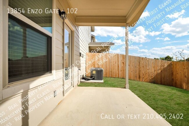 Building Photo - Come see this Alamo Ranch area oasis!