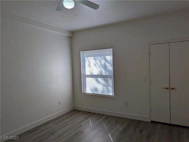 Building Photo - 7255 W Sunset Rd