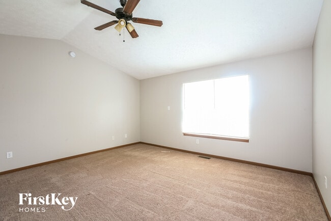 Building Photo - 10087 Palmaire Pl