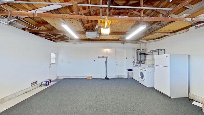 Building Photo - 6851 Via Angelina Dr