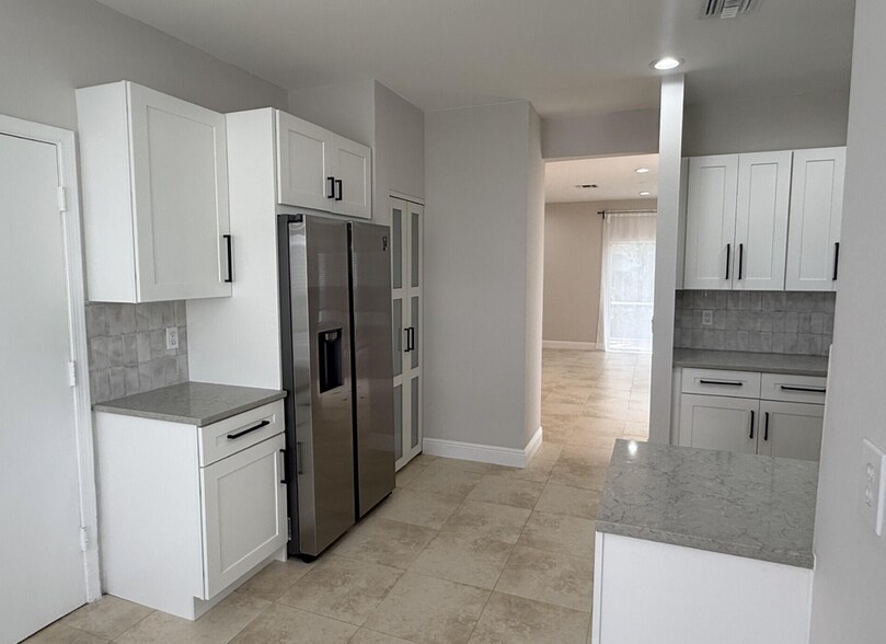 Building Photo - 7218 Panache Way