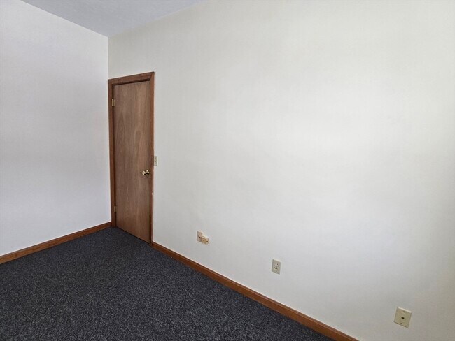 Building Photo - 17 Grafton St