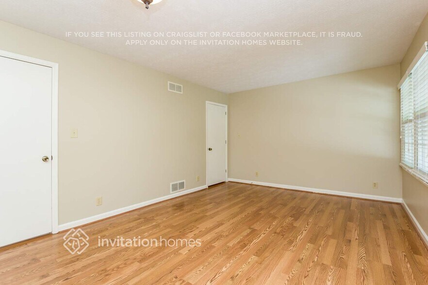 Building Photo - 672 Bankshire Dr