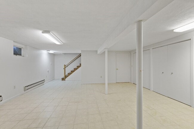 Building Photo - 159 Bedford St