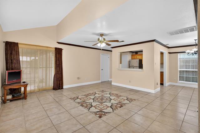 Building Photo - 10320 Carolina Oaks Dr