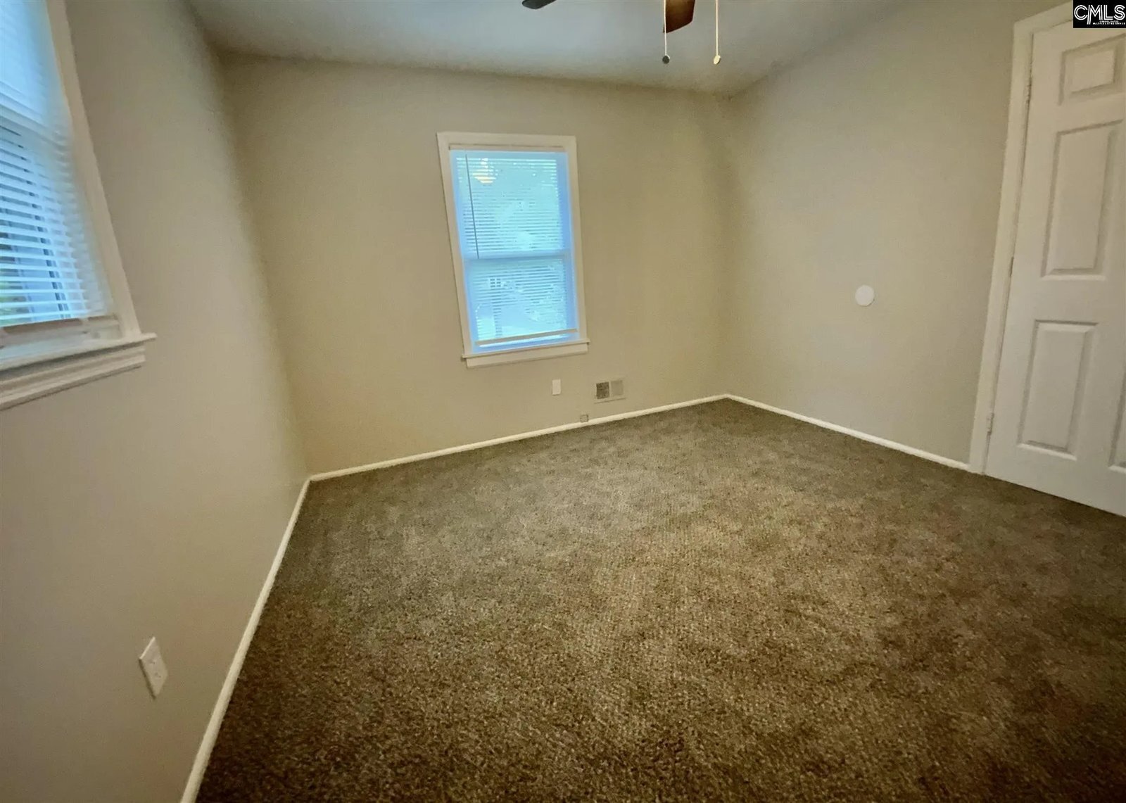 Building Photo - 101 Woodcrest Dr