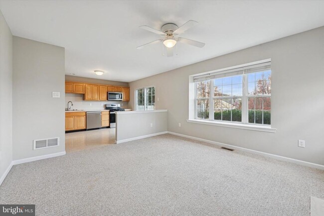 Building Photo - 63 Granite Ln