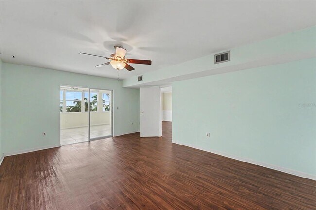 Building Photo - 5108 Brittany Dr S