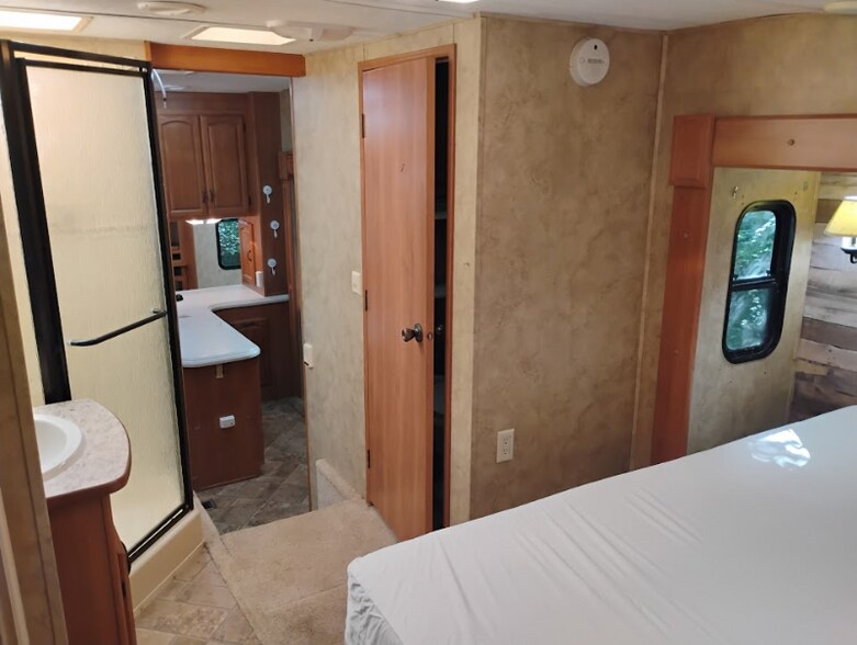 Building Photo - 379 Co Rd 3425