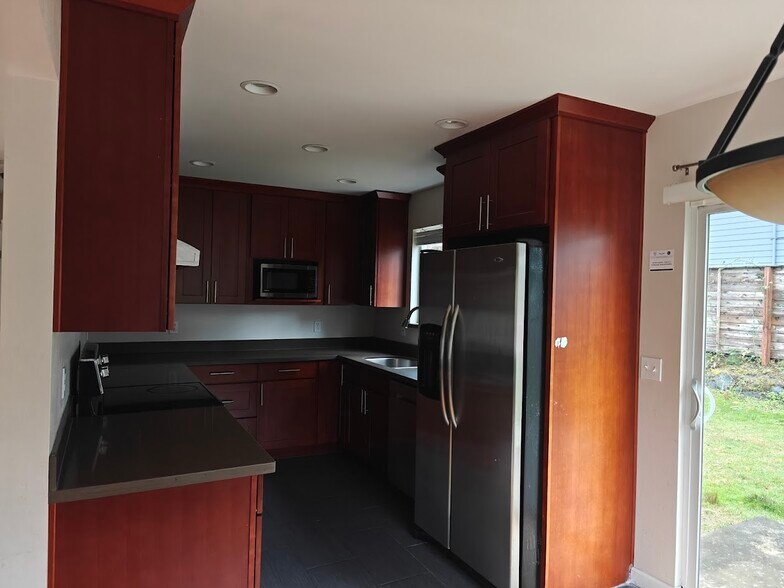 Building Photo - 3017 W Government Way