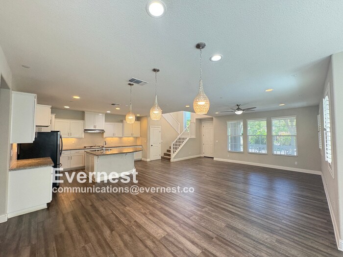 Building Photo - 1225 Olson Ave
