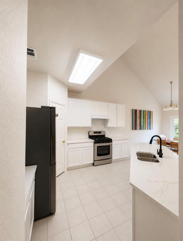 Building Photo - 7009 Cool Canyon Cove