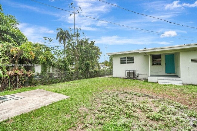 Building Photo - 1340 NW 102nd St