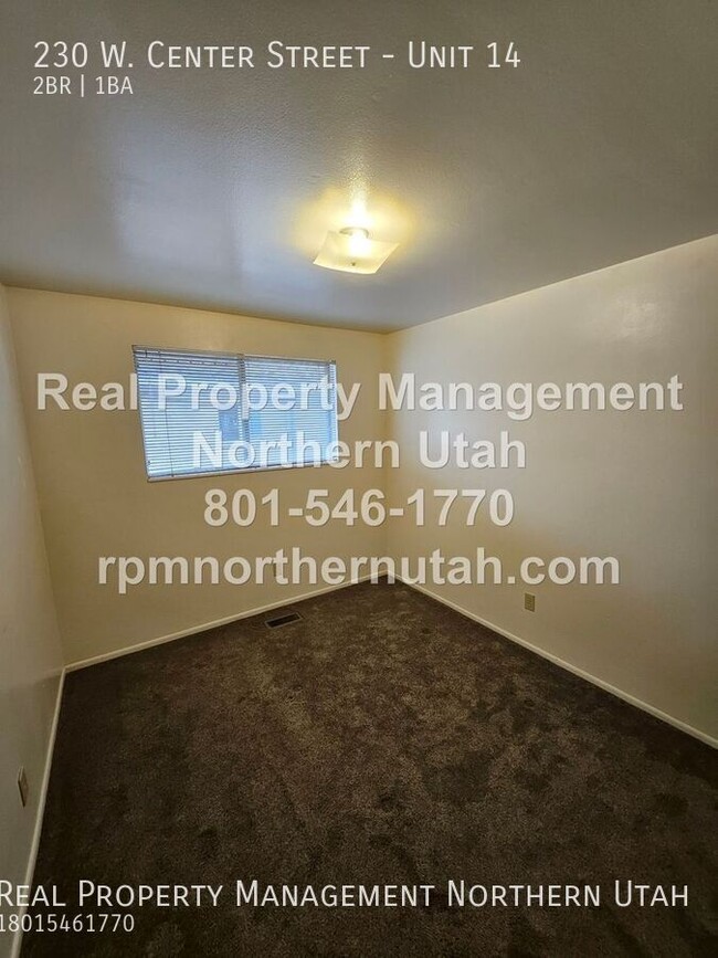 Building Photo - 2 Bedroom 1 Bath Bountiful Apartment Now A...