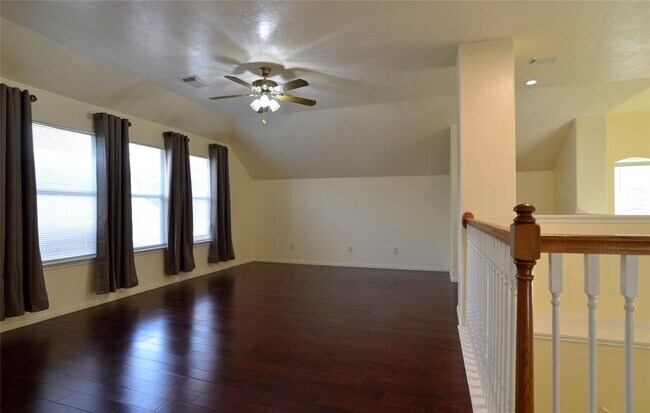 Building Photo - 7430 Boxwood Ridge Ln