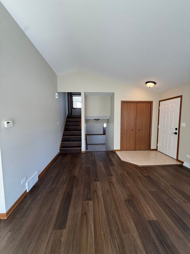 Building Photo - 39 Spuhler Dr