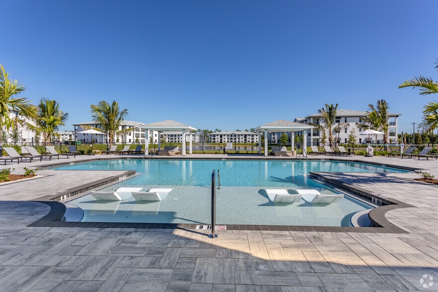 Vistas at Eastwood 4985 Eastwood Green St Fort Myers FL 33905