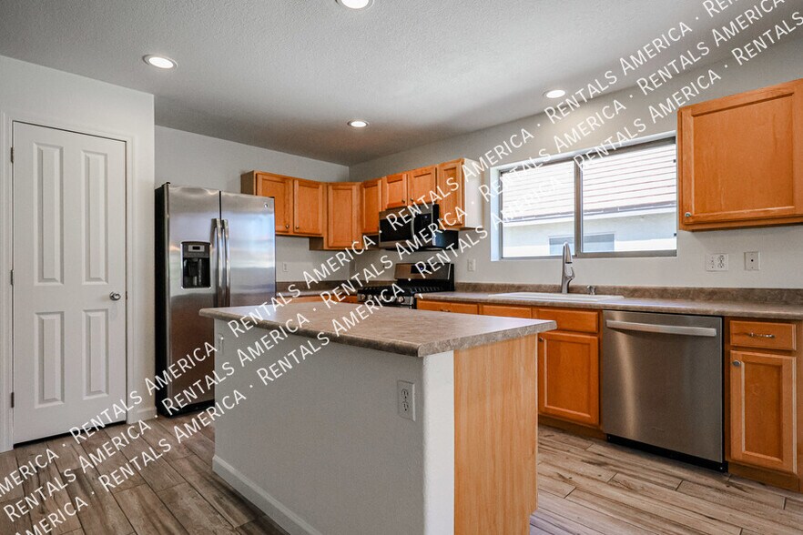 Building Photo - 6671 S Danielson Way
