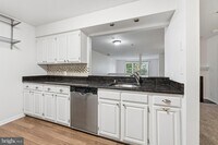 Building Photo - 240 S Reynolds St