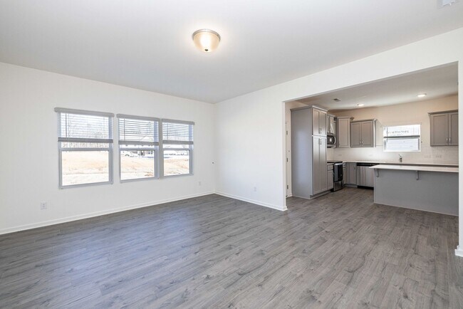 Building Photo - BEAUTIFUL 4 Bedroom Home Piedmont School D...