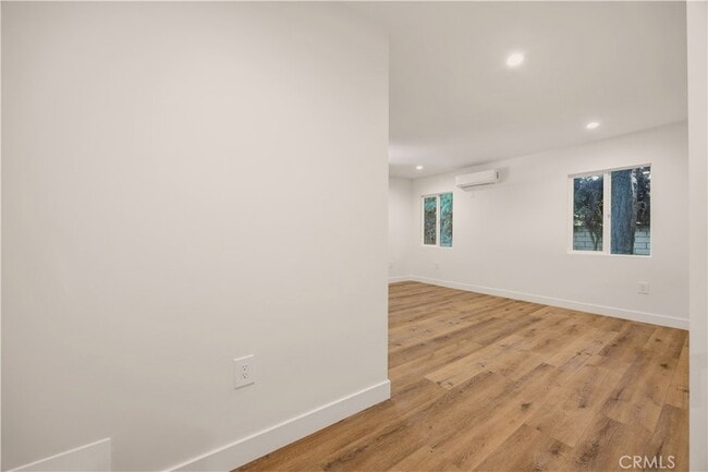 Building Photo - 17024 Parthenia St