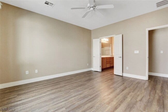 Building Photo - 2320 Meteor Shower St
