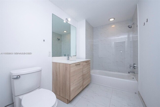 Building Photo - 16385 Biscayne Blvd