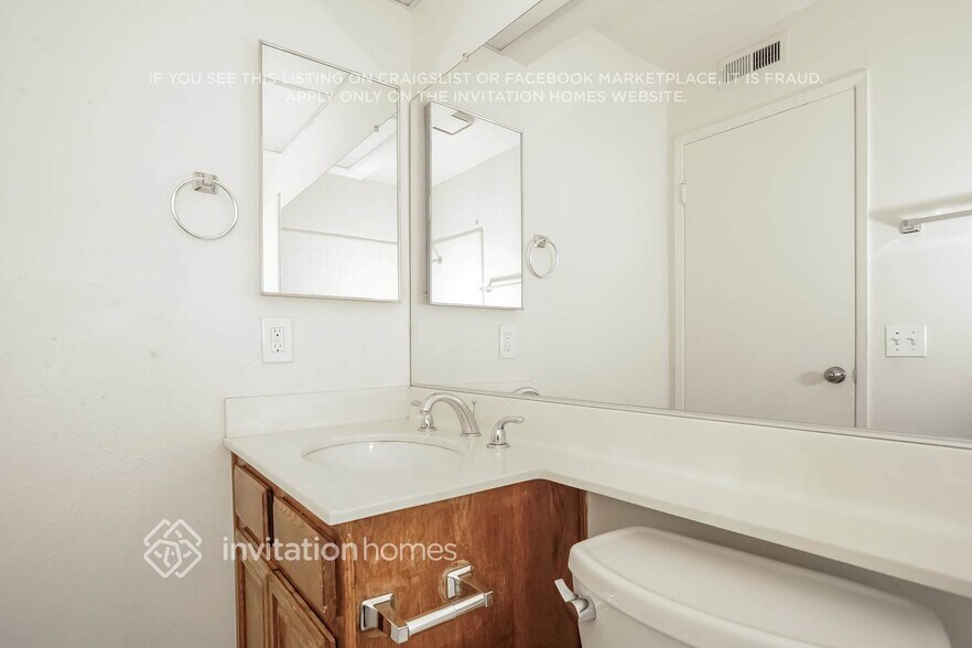 Building Photo - 2643 Tumbleweed Cir