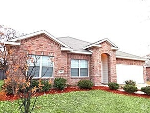 Building Photo - 909 Hannah Way