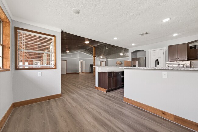 Building Photo - 403 Wrangler Rd