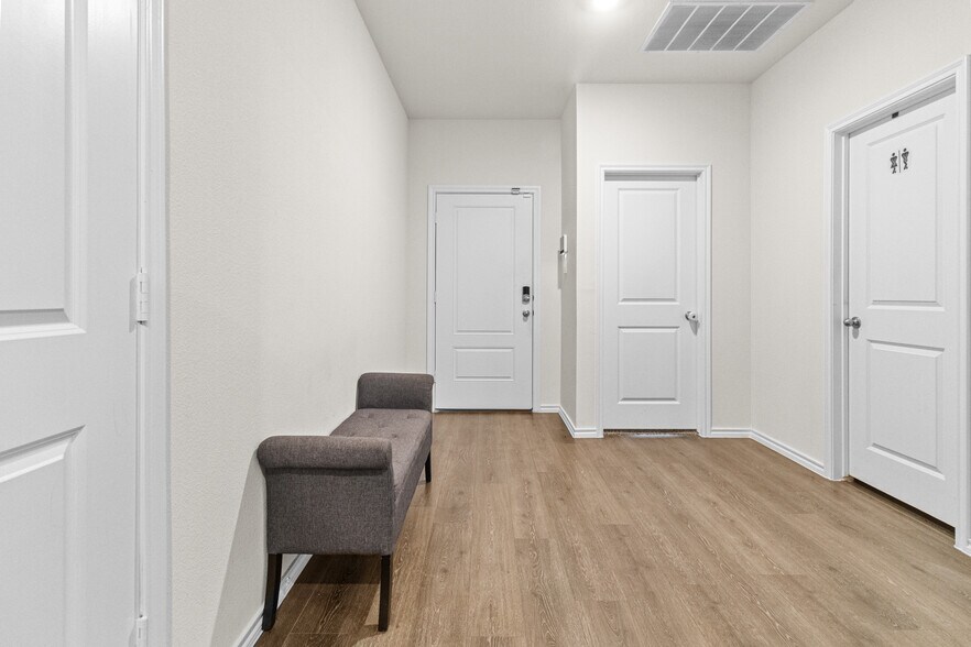 Building Photo - 2928 Roper St