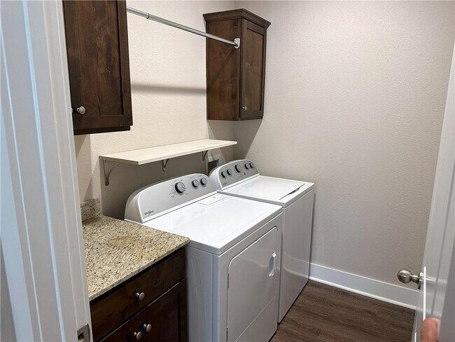 Building Photo - 3462 W Tuscan Rd