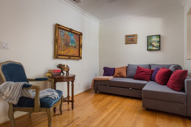 Building Photo - 2906 N Myers St